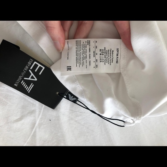 BNWT Armani T-Shirt with tags - Picture 6 of 6